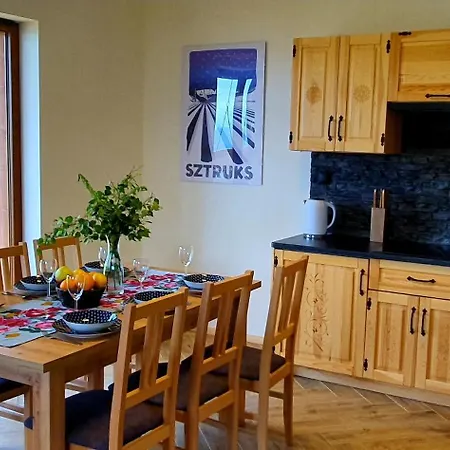 Apartamento Na Soszowie, - Widokowe Miejsce Z Balia & Prywatna Sauna, Obok Stoku Narciarskiego I Bike Parku, Dla Max 16 Osob Wisła